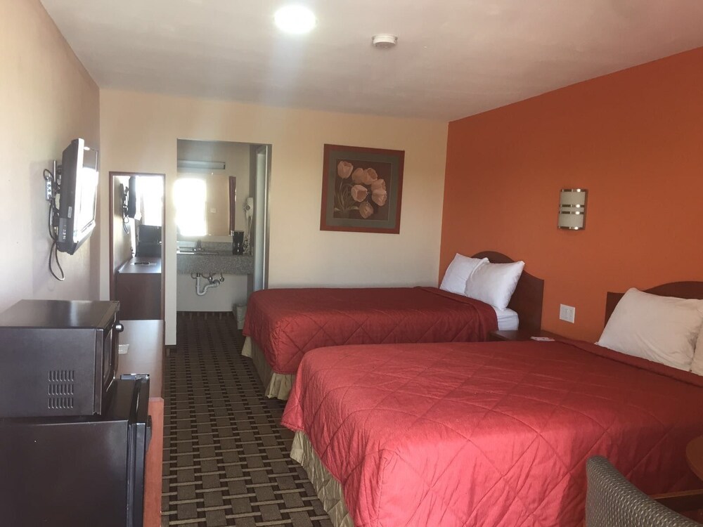 Rodeway Inn Wichita Falls - photo 4