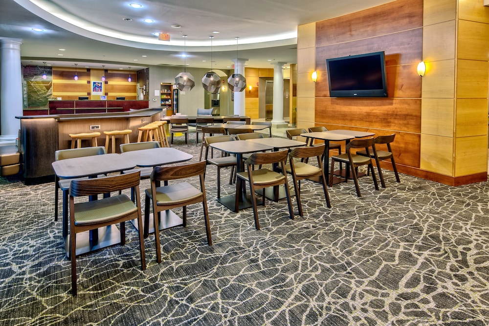 Springhill Suites by Marriott New Bern - photo 5