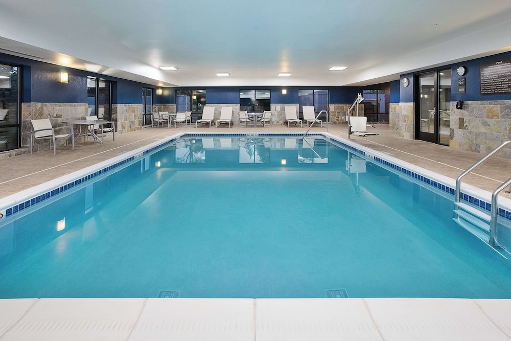 Hampton Inn Detroit Utica Shelby Township - photo 26