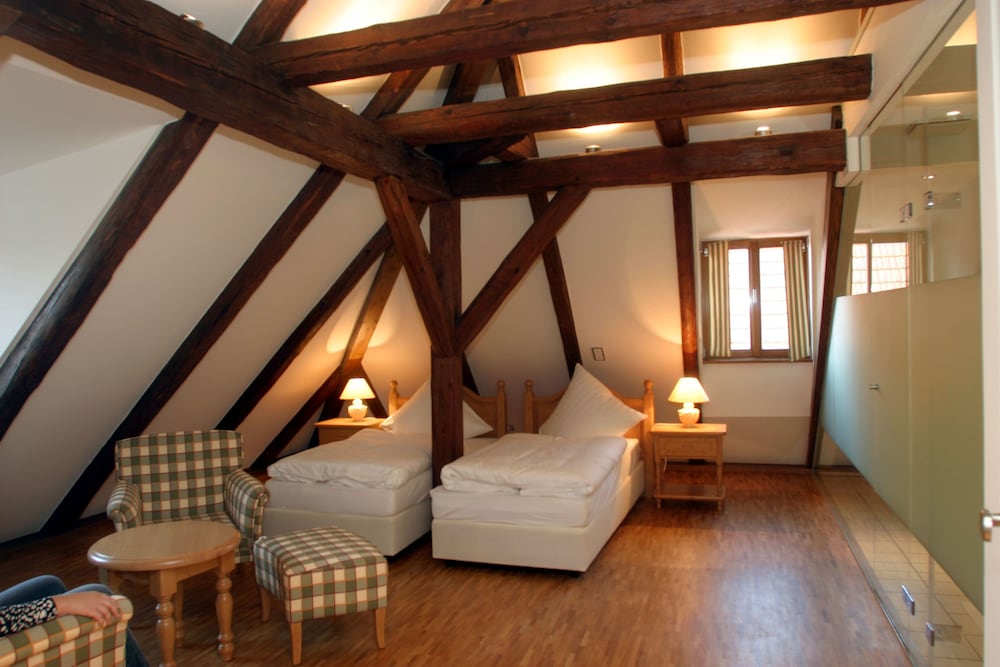 Hotel Alter Pfarrhof — hotel in Nabburg
