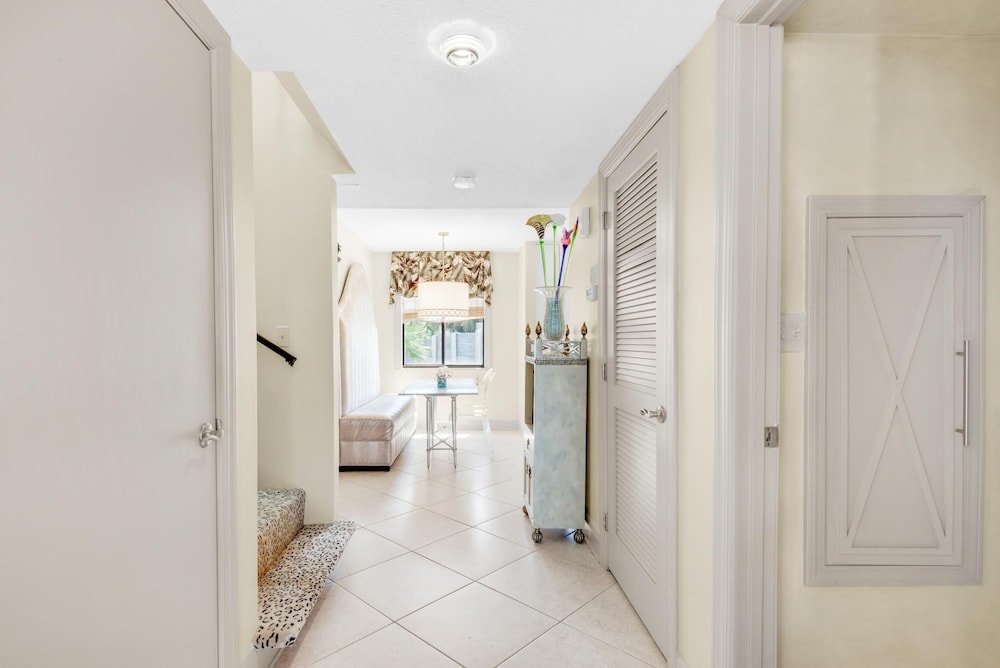 Shoreline Towers Townhouse 4 1 - photo 31