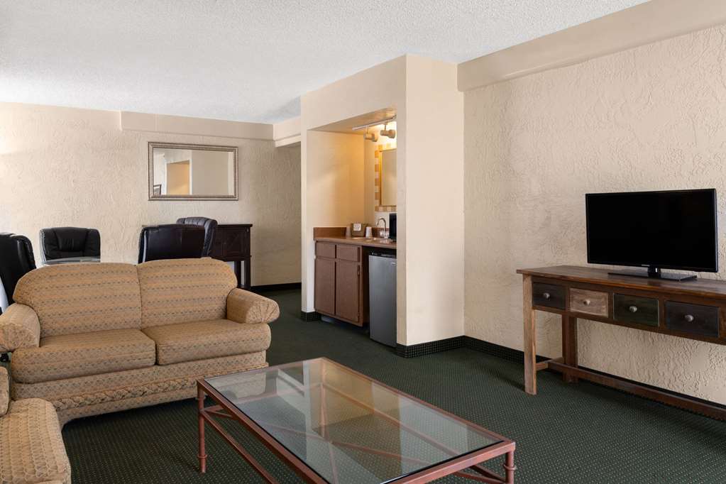Ramada by Wyndham Tucson - photo 36