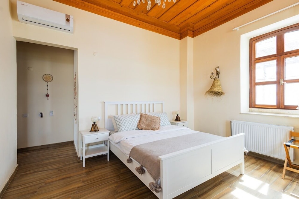 Lavantali Konak Tasev Butik otel & Restorant in Seferihisar, Turkey