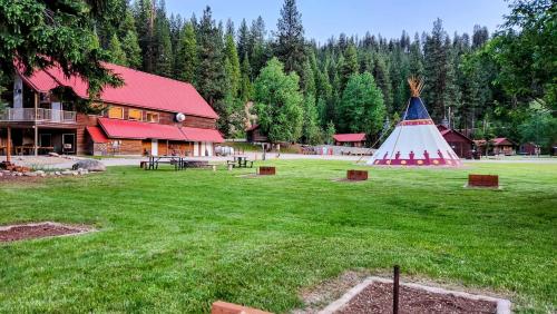 Southfork Lodge Riverside Inn - photo 24