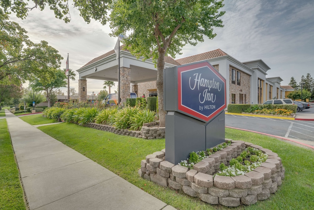Hampton Inn Livermore - photo 48
