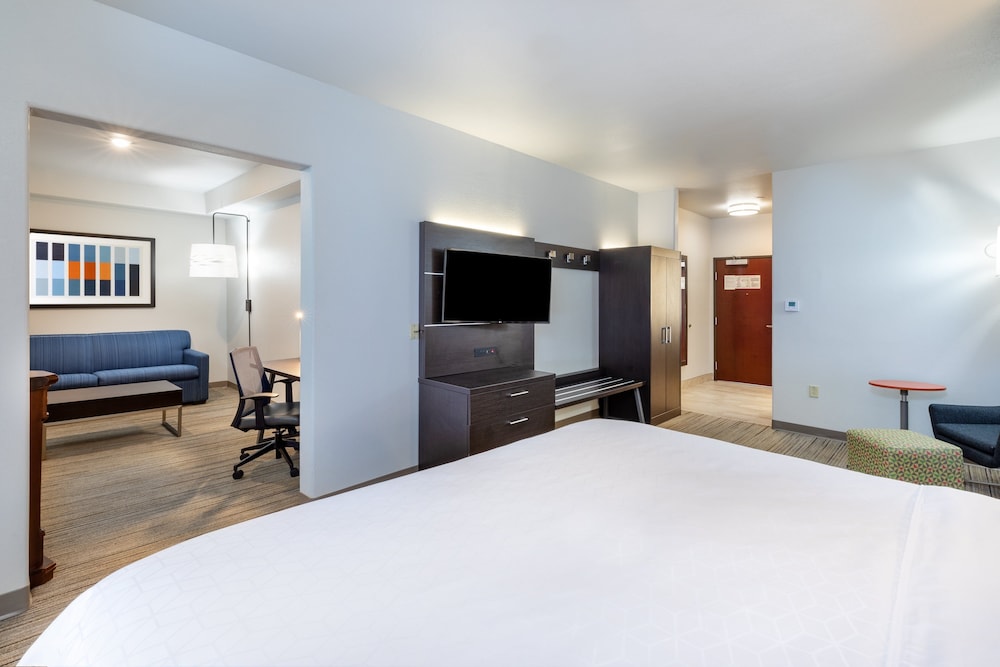 Holiday Inn Express Hotel & Suites GUYMON by IHG - photo 10