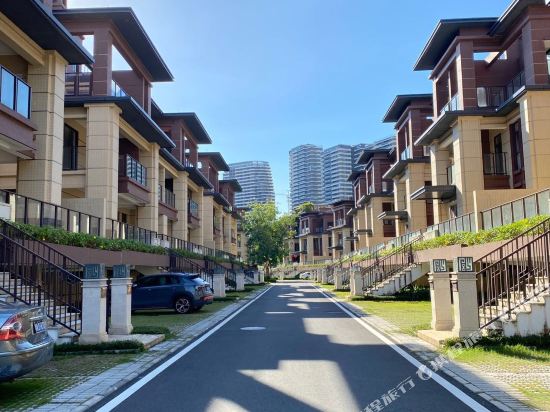 Star spangled beach house in Jinmachi Bay in Shanwei, People's Republic of China