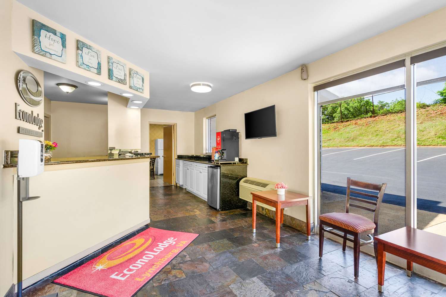 Econo Lodge Lynchburg VA - photo 16