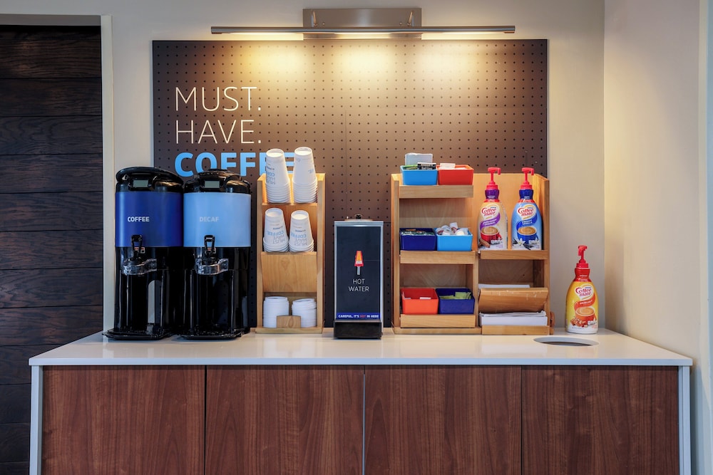 Holiday Inn Express Burlington by IHG - photo 65