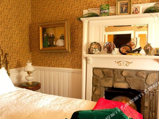 Lamplight Inn - photo 4
