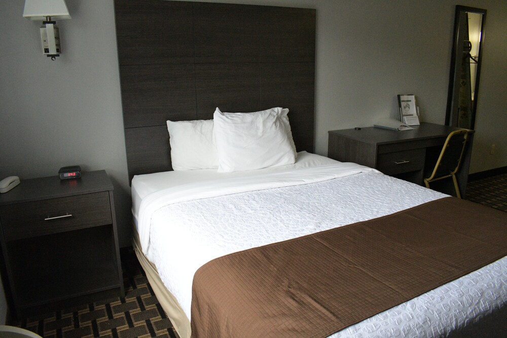 Adams Inn - photo 10