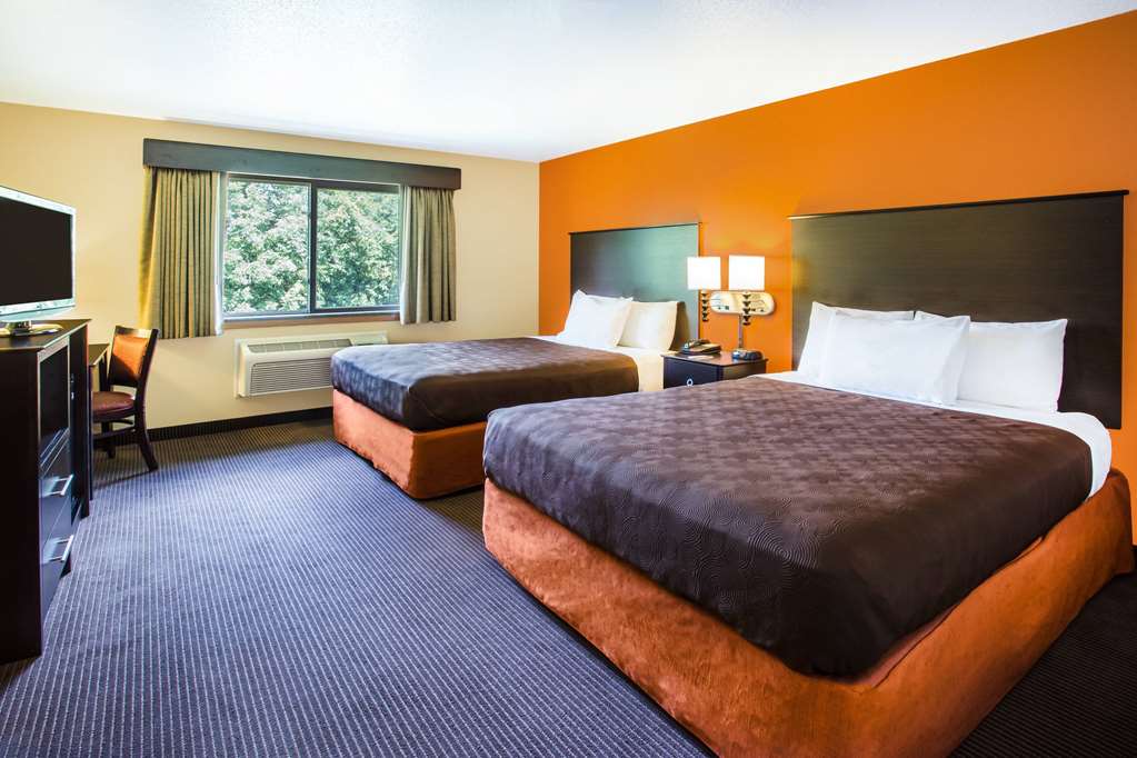 AmericInn by Wyndham Menomonie - photo 9