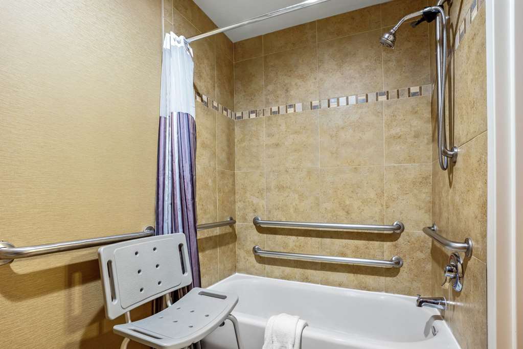 La Quinta Inn & Suites by Wyndham Coeur d`Alene - photo 17