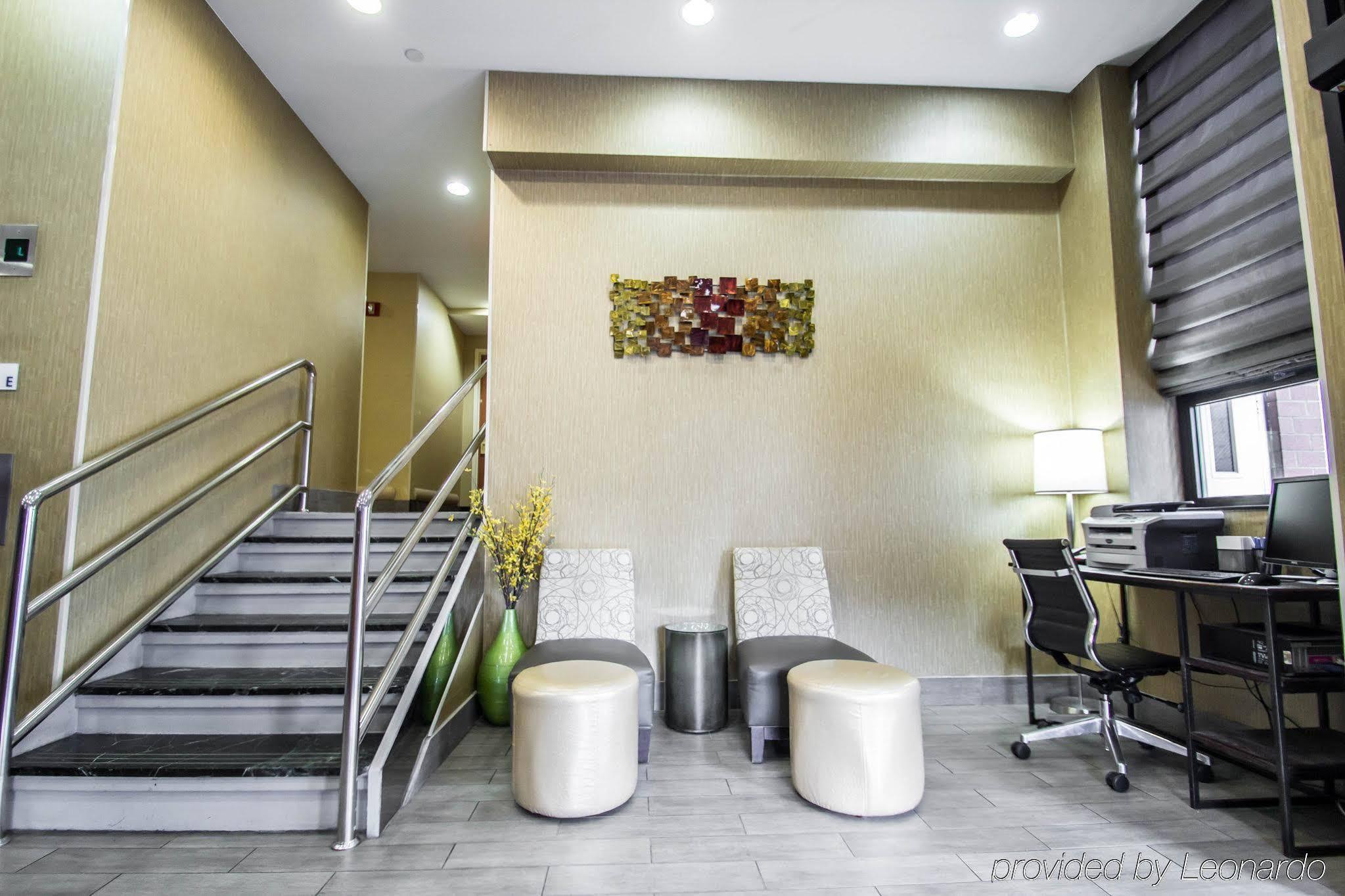 Red Lion Inn and Suites Brooklyn - photo 20