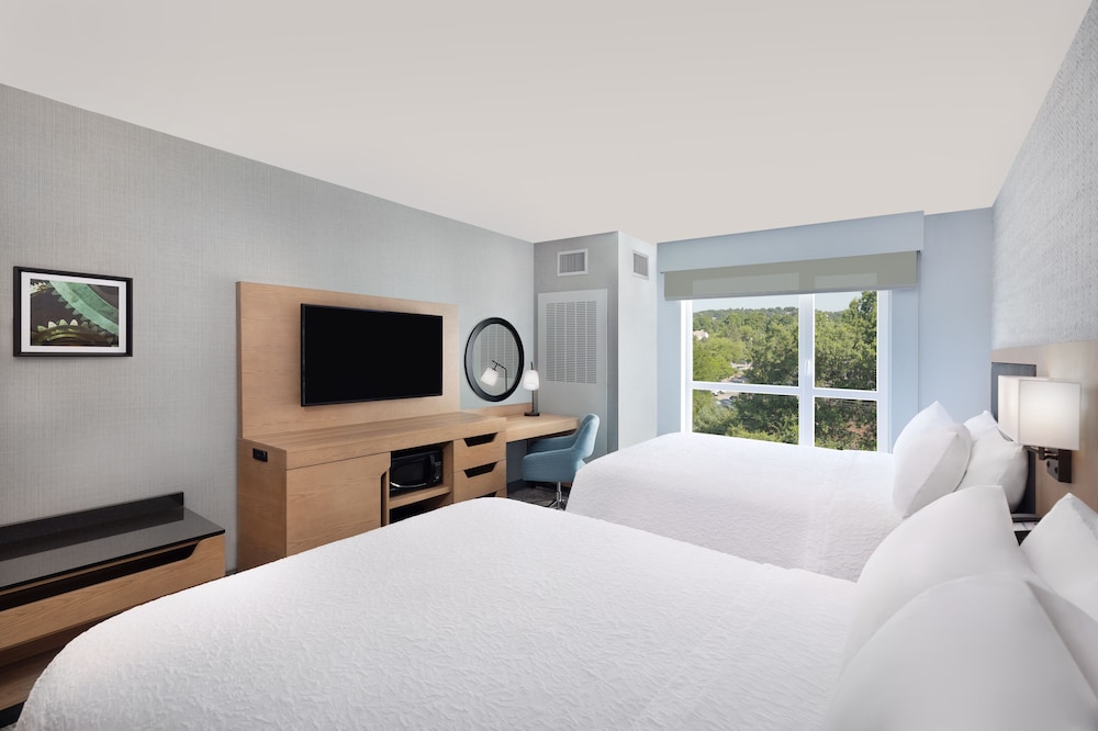 Hampton Inn & Suites Watertown Boston - photo 6