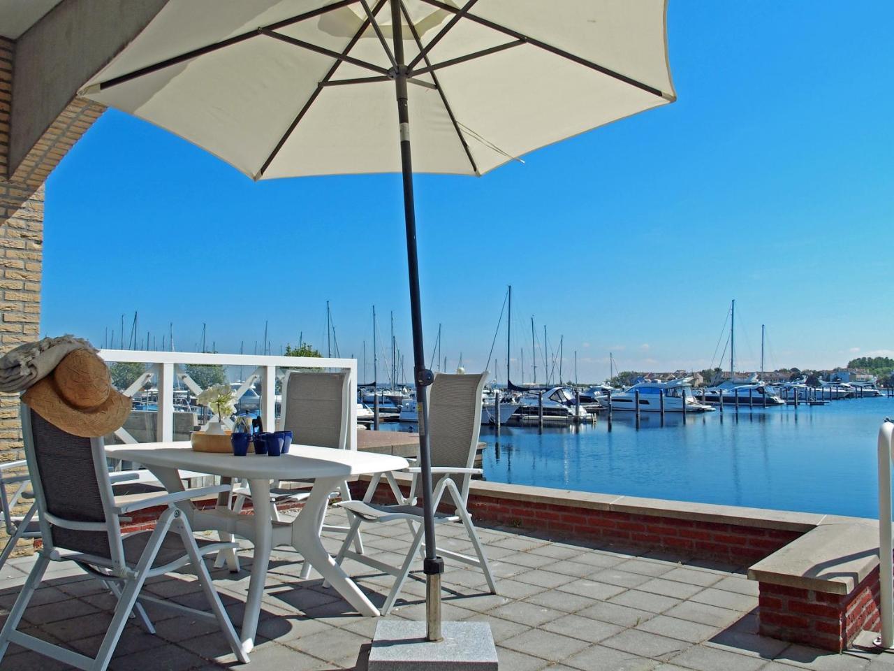 Vakantieappartement de Kabbelaar — 4-Star Luxury Hotel in Ouddorp, Netherlands