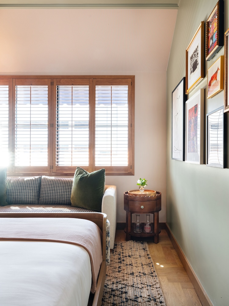Palihouse Hyde Park Village - photo 25