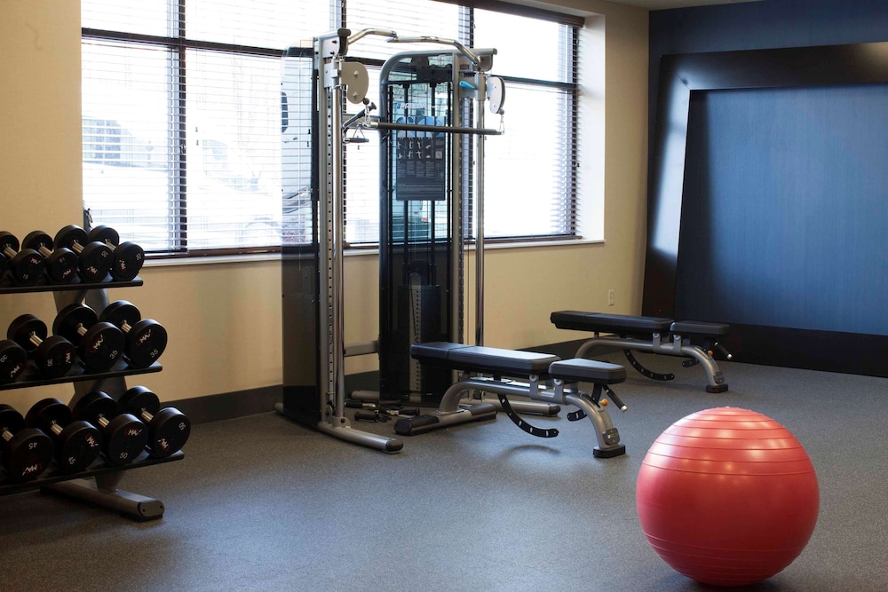 Hampton Inn & Suites Downtown St. Paul - photo 52