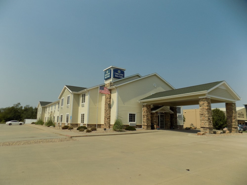 Cobblestone Hotel & Suites Seward - carbon neutral hotel in Seward