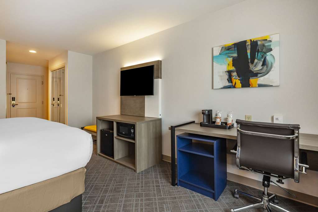 Comfort Inn & Suites East Greenbush Albany - photo 13