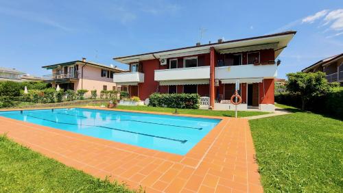 Narcisa View Lake&Pool Apartment — 4-Star Luxury Hotel in Bardolino, Italy