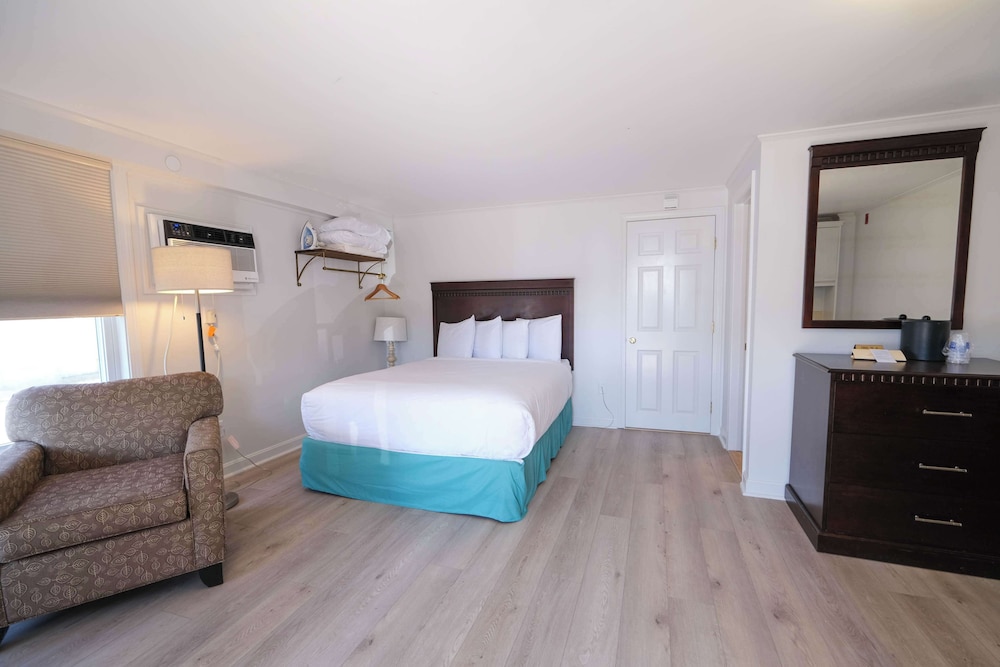 Norseman Resort on the Beach - photo 12