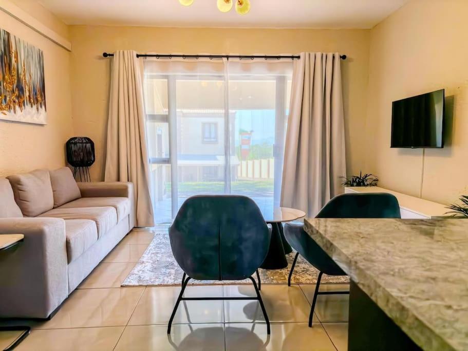 Self checkin Modern Haven 2 Bedroom 43 — 4-Star Luxury Hotel in Nelspruit, South Africa