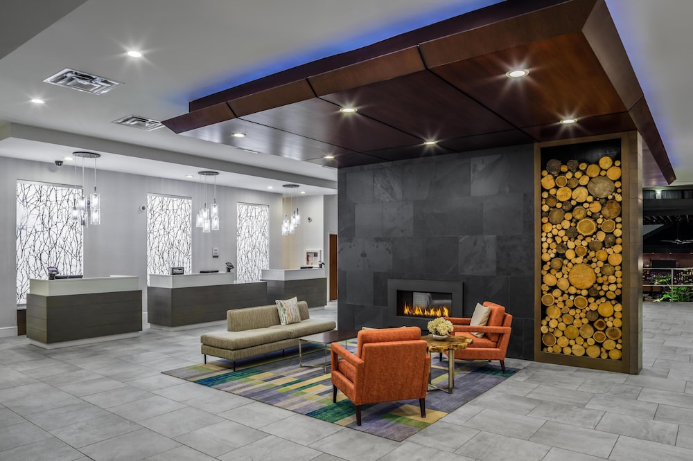 DoubleTree by Hilton Rochester — 4-Star Luxury Hotel in Rochester, United States