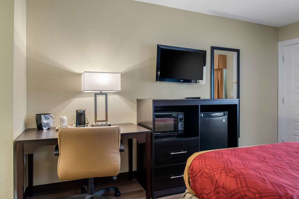 Econo Lodge Freeport Brunswick Area - photo 10