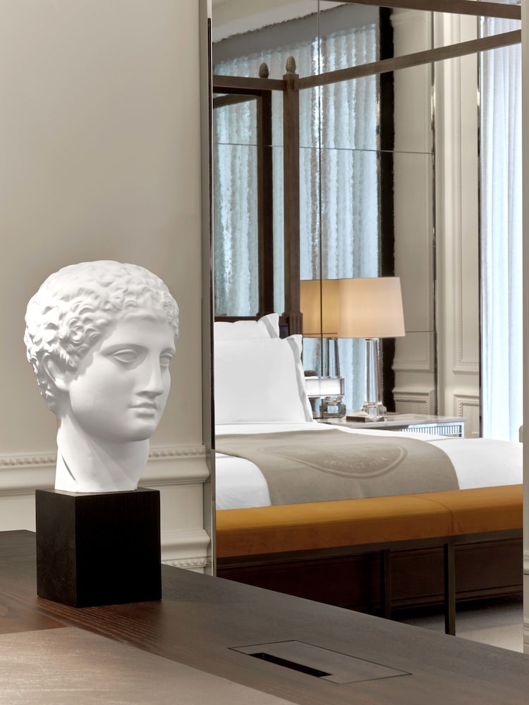 Baccarat Hotel and Residences New York - photo 9