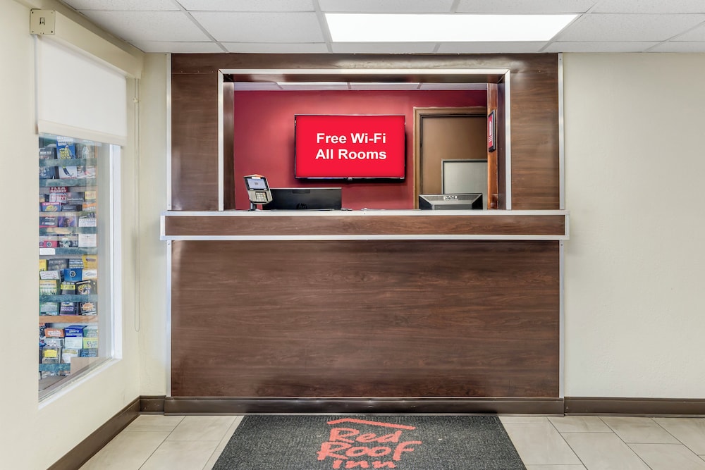 Red Roof Inn Stroudsburg - photo 2