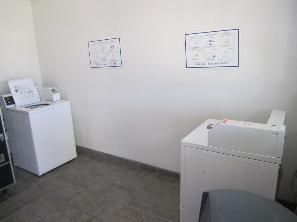 Motel 6 Anaheim CA - photo 14