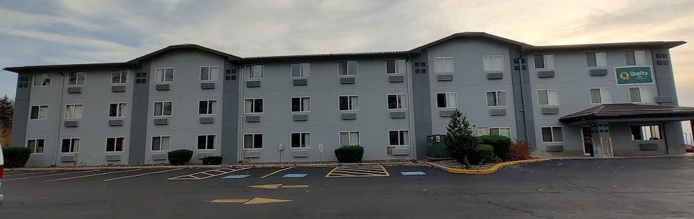 Super 8 by Wyndham Johnstown - featured photo