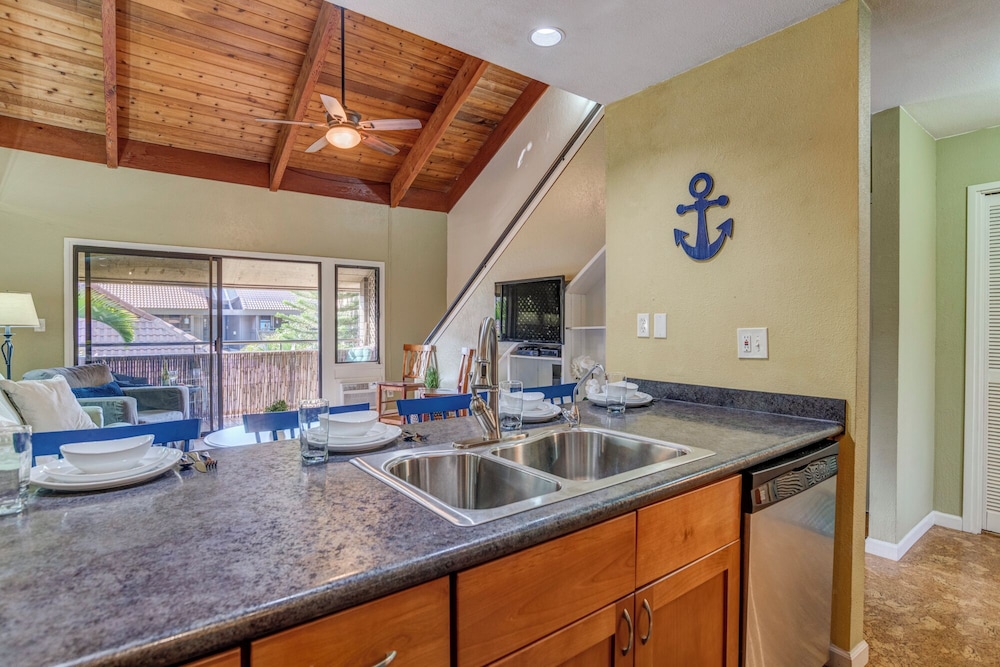 Kihei Resort 202 KRS 202 Family Getaway 2BD w AC Pool Beach - photo 28