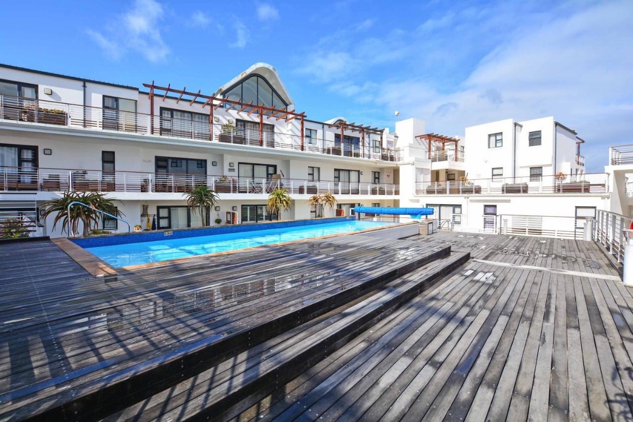 Designer Beachfront Apartment in Big Bay with swimming pool 2 bedroom 1 Azure