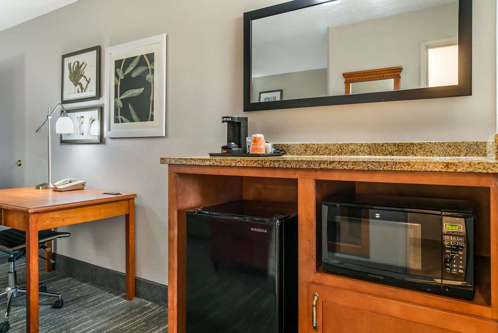 Country Inn & Suites by Radisson Rossford Toledo South - photo 28