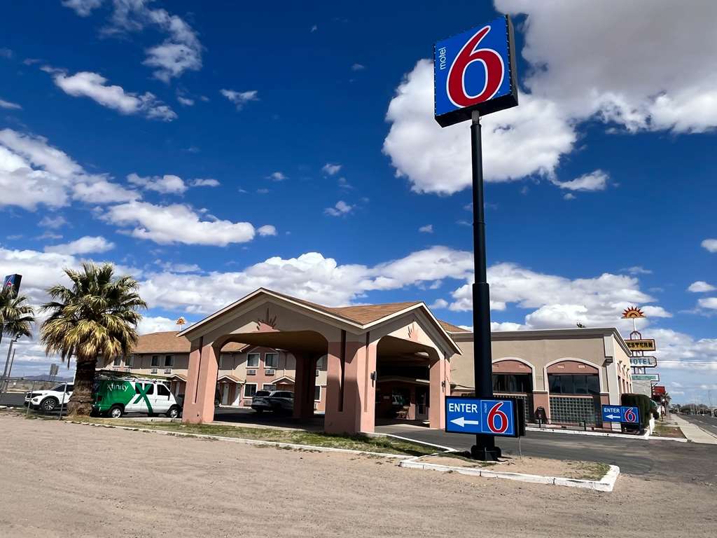 Super 8 by Wyndham Deming NM - featured photo