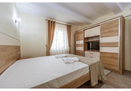 Luxury Apartment — Pitesti — photo 4