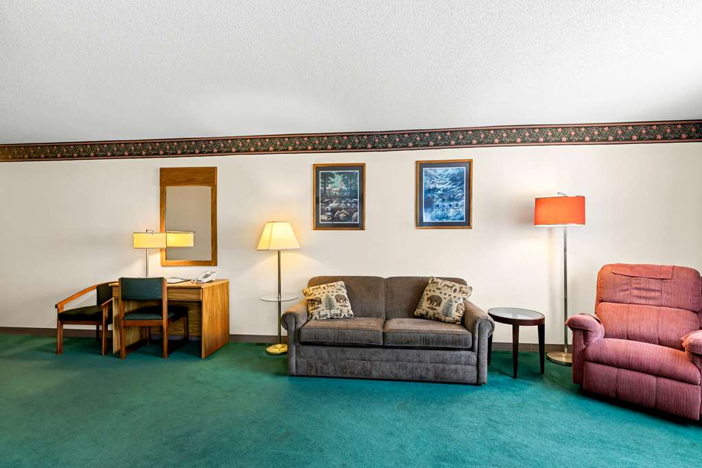 Americas Best Value Inn Tahquamenon Country - photo 25