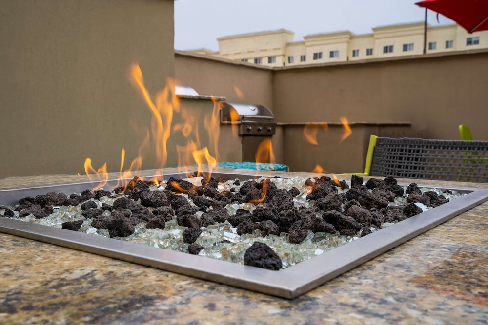 Home2 Suites by Hilton San Antonio at the Rim - photo 40