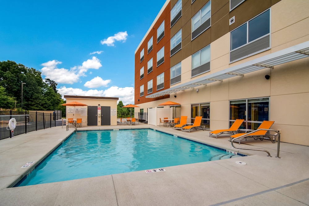 Holiday Inn Express and Suites Asheboro by IHG - photo 31