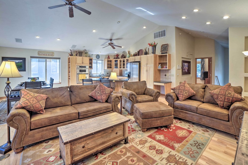 5 Mi to Hot Springs Condo in Pagosa Springs — 4-Star Luxury Hotel in Pagosa Springs, United States