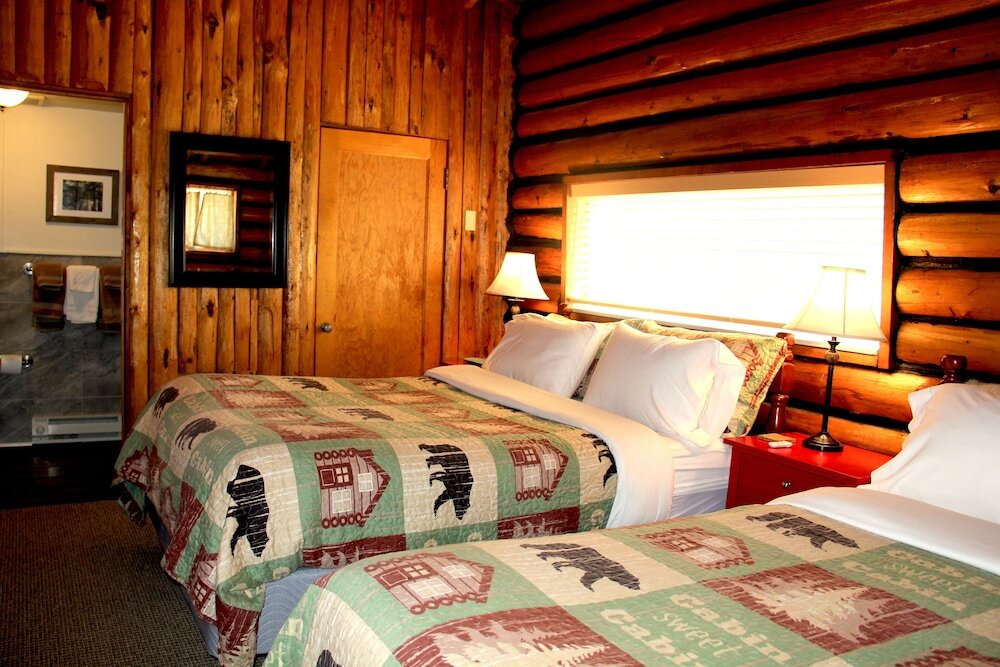 Yellowstone Hot Springs Resort - photo 4