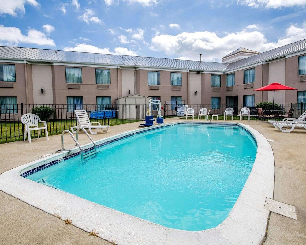 Spark by Hilton Louisville Airport - photo 41