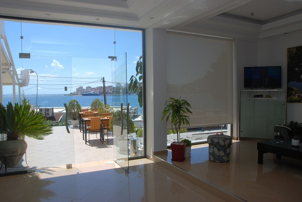 Hotel Ms - carbon neutral hotel in Sarande