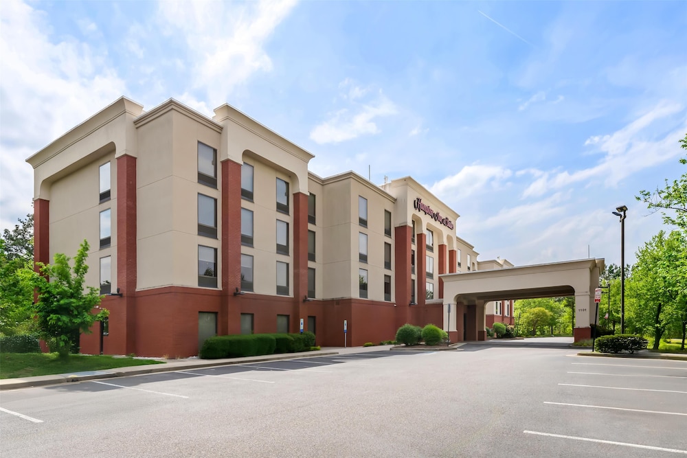 Hampton Inn & Suites Richmond Virginia Center - photo 41