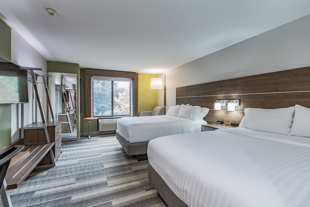 Holiday Inn Express Hotel & Suites South Bend by IHG - photo 13