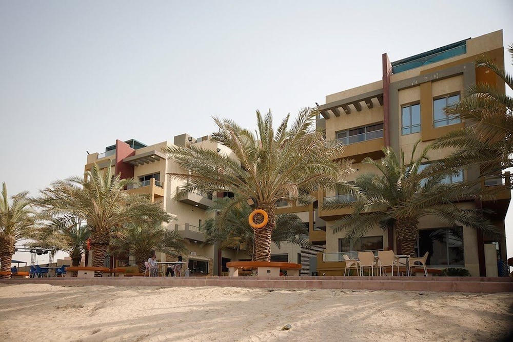 Royal Chalet 6262395 — Al Ahmadi