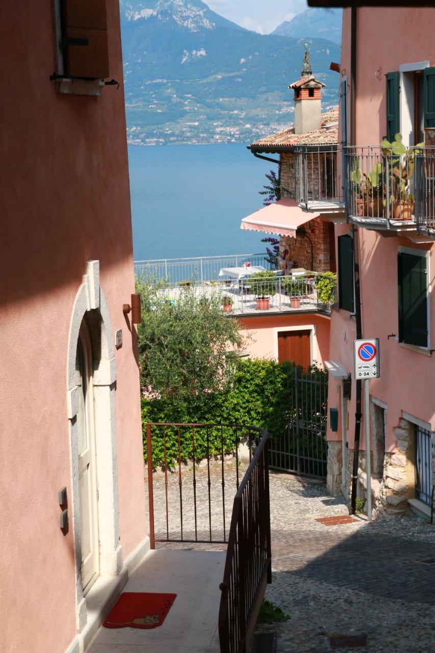 Casa Angelo — 4-Star Luxury Hotel in Torri Del Benaco, Italy