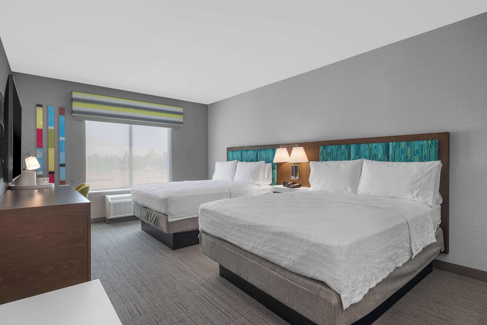 Hampton Inn & Suites by Hilton Bakersfield Central - photo 20